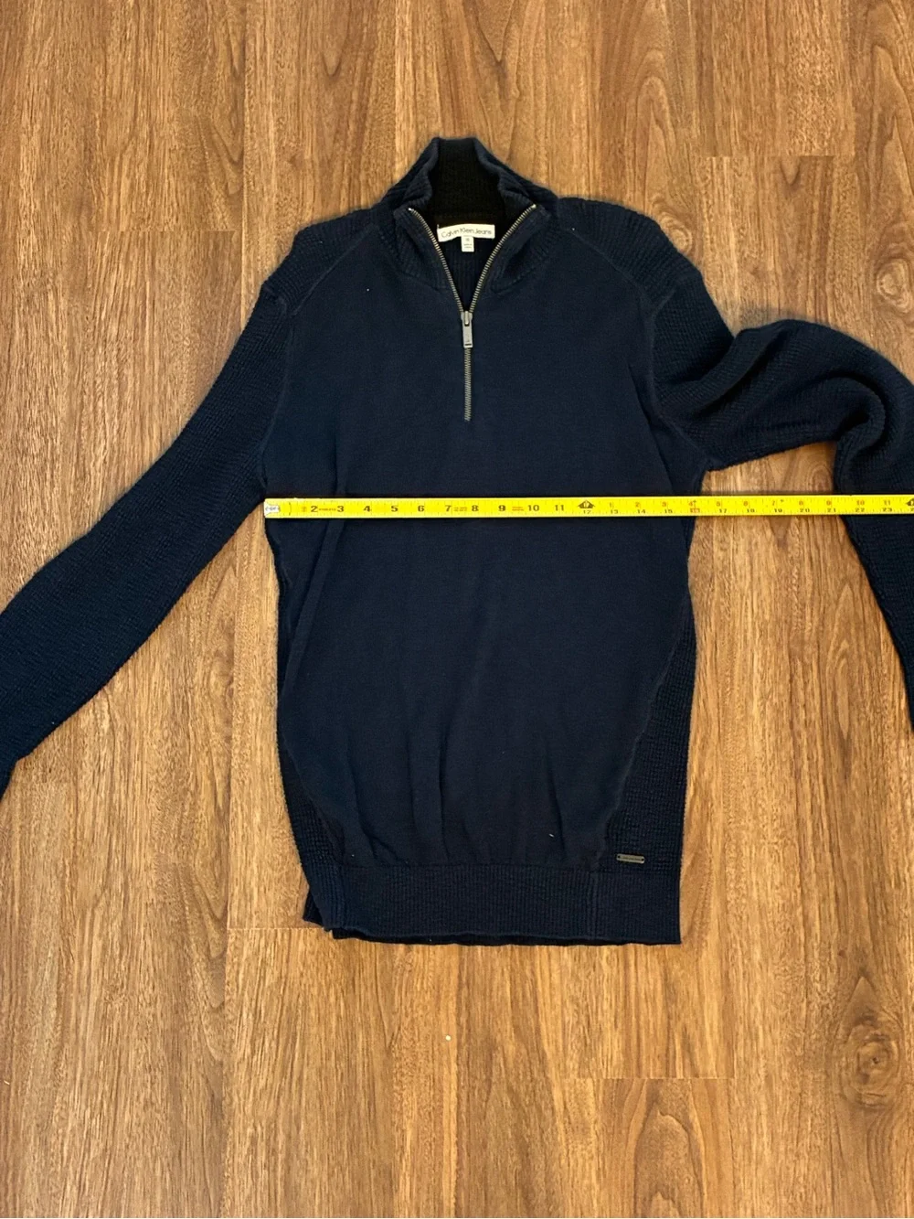 Calvin Klein Jeans stylish half